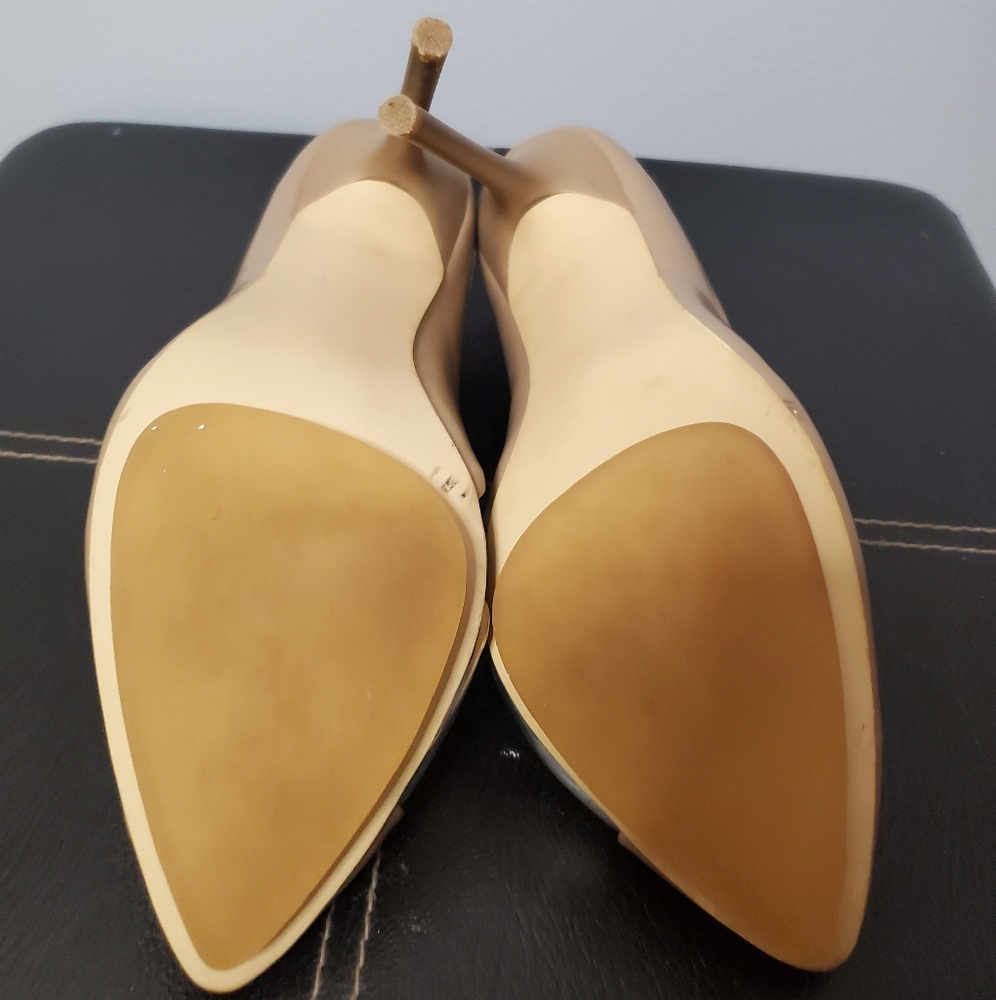 Tan high heels - Picture 6 of 7